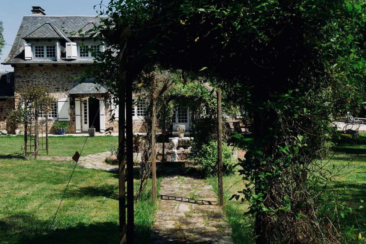 Manoir De Chantemerle Sainte-Fortunade Exteriér fotografie